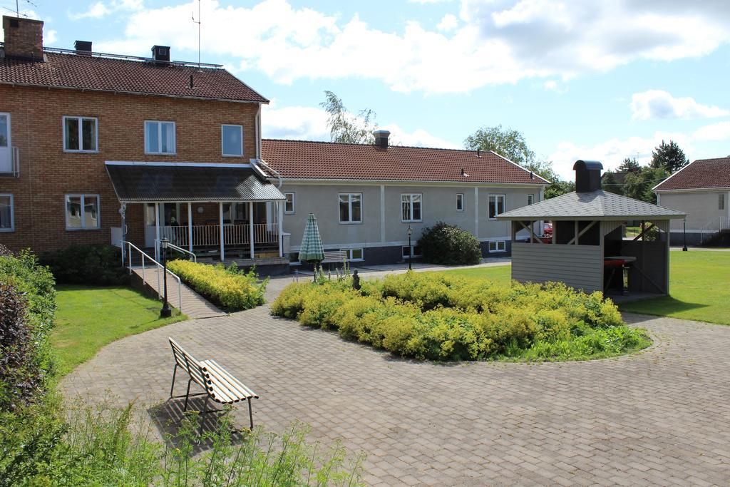 Bralanda Hotell Och Vandrarhem Exterior photo